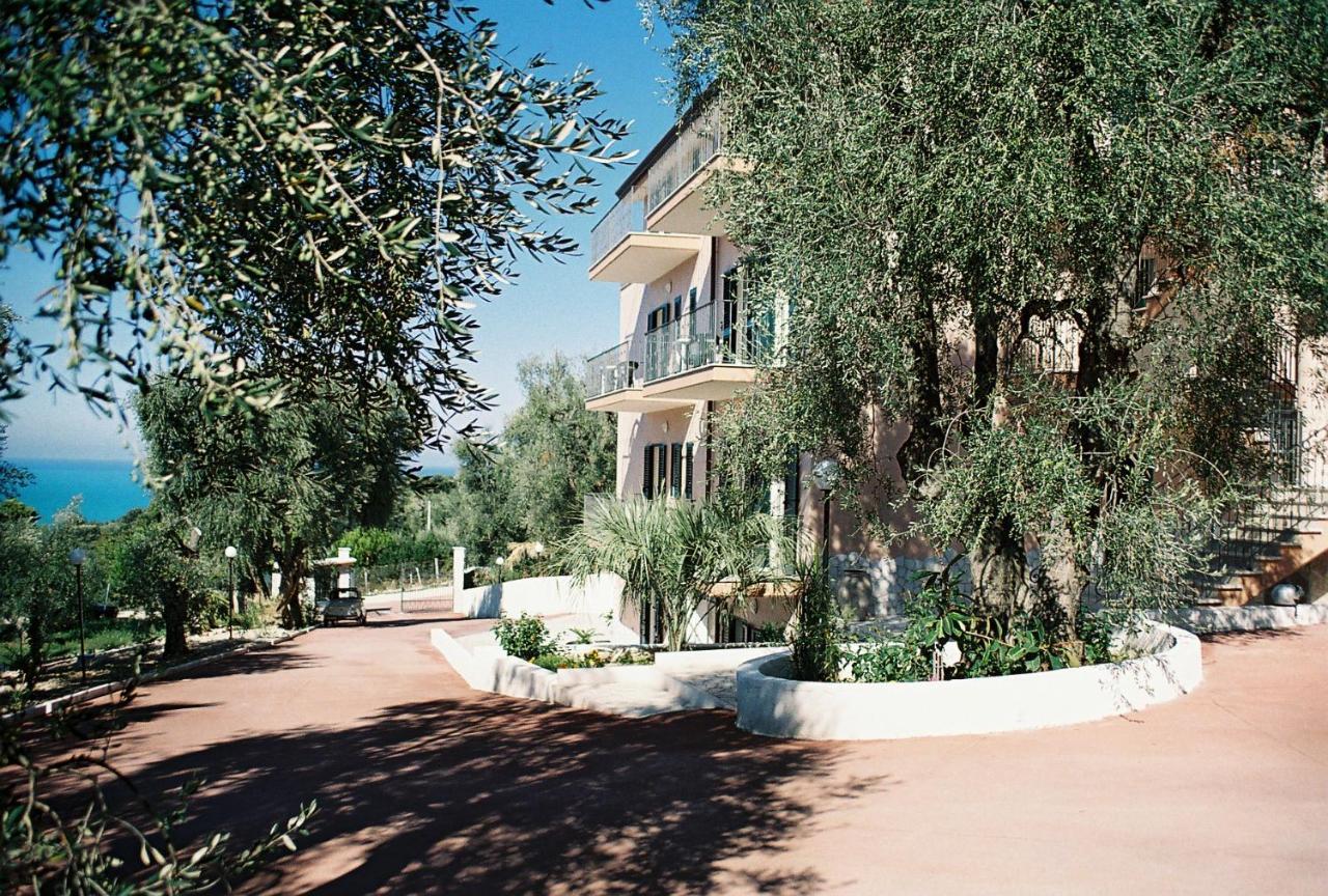 Residence La Cappella Del Convento Rodi Garganico Exterior foto